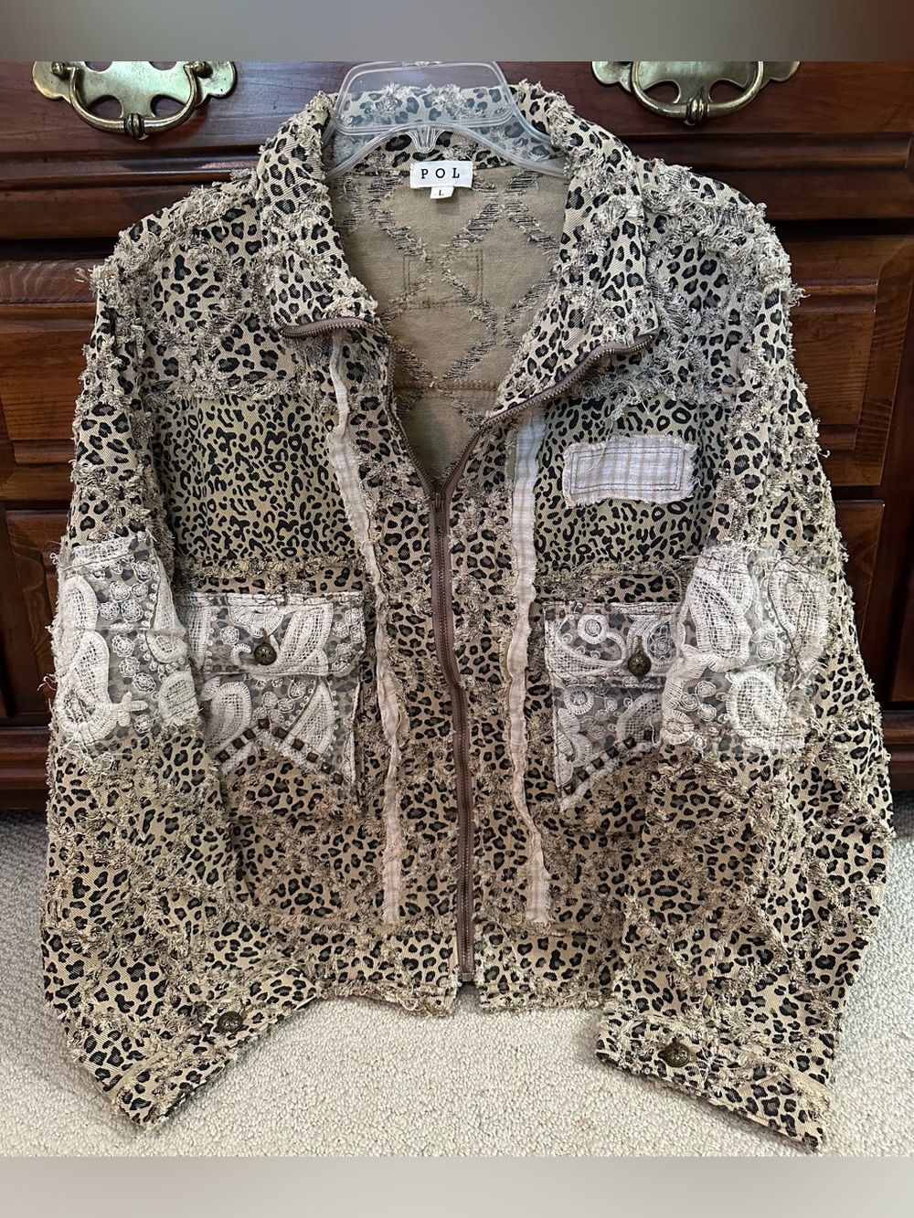 NWOT POL LEOPARD AND LACE DISTRESSED ZIP CLOSURE